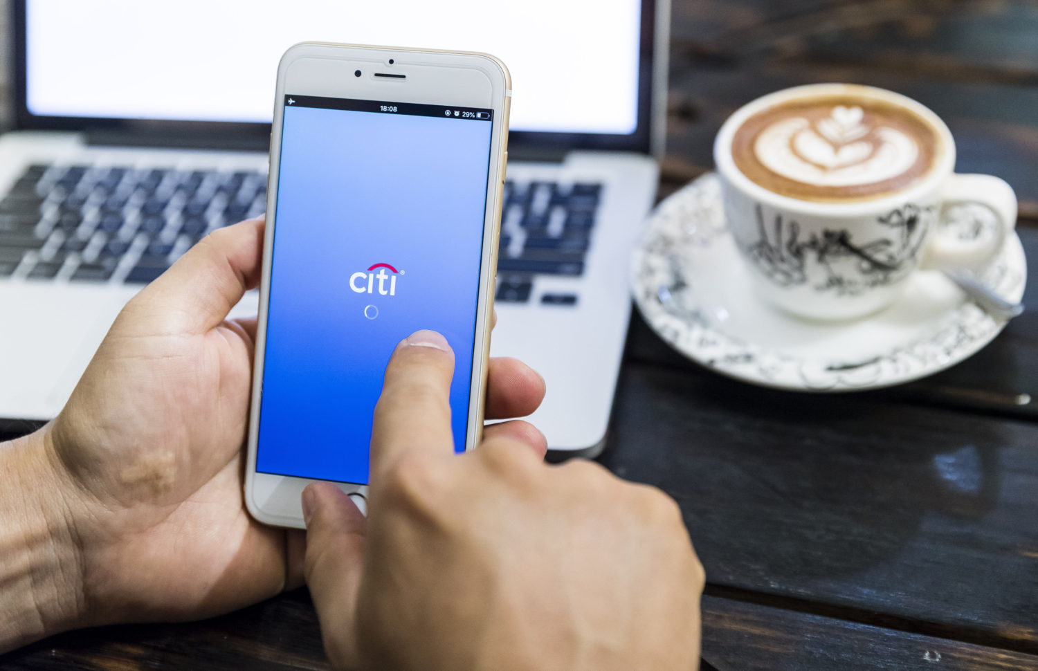 The Pros And Cons Of Online Banking